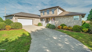 150 Florence Cir, Dandridge, TN 37725