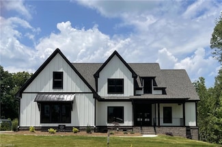 8921 Maltese Ct, Lewisville, NC 27023