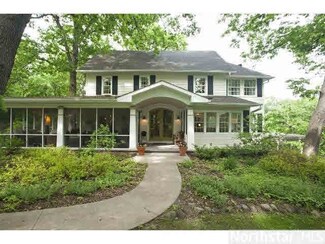20 Highway 96 E, Dellwood, MN 55110