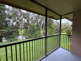 10453 NW 11th St Unit 206, Pembroke Pines, FL 33026