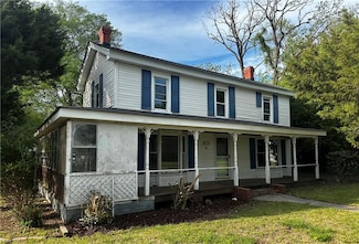 21091 Shell Bank Rd, Rescue, VA 23424