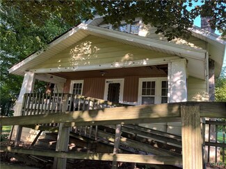 6062 Minoa Rd, Kirkville, NY 13082