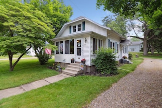 418 N Madison St, Marshall, MI 49068