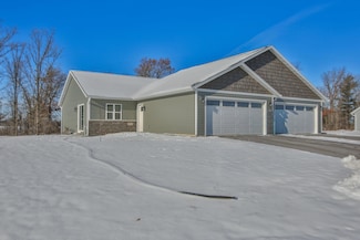990 Morning Star Ln, Plover, WI 54467