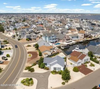 14 Aaron Dr, Manahawkin, NJ 08050