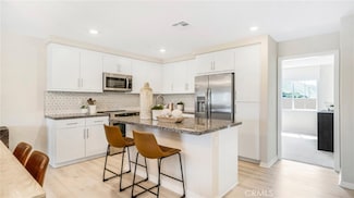 7406 Alder Grove Way, Riverside, CA 92507