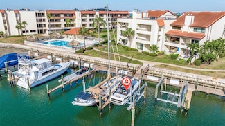 120 1st St E Unit 109, Saint Petersburg, FL 33715