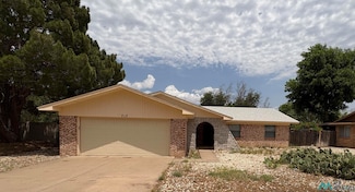 717 La Fonda Dr, Roswell, NM 88201