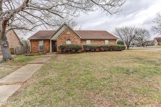 7404 Fox Hollow Ln, Southaven, MS 38671