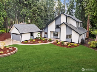 11785 Penny Place NE, Bainbridge Island, WA 98110