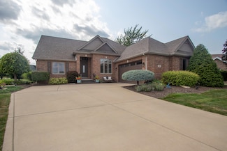 90 Bergamo Ct, Crown Point, IN 46307
