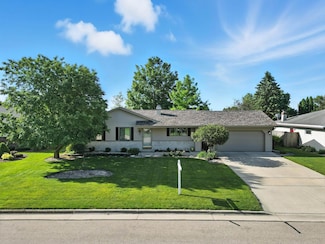 4018 Beacon Hill Dr, Janesville, WI 53546