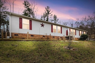 1451 Birchtree Rd, Hillsville, VA 24343