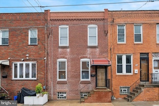 3257 Almond St, Philadelphia, PA 19134