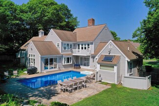 24 Five Gate Ln, North Falmouth, MA 02556