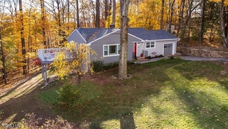 17 Putters Rd, Succasunna, NJ 07876