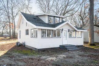 62 S Kensington St, Muskegon, MI 49442