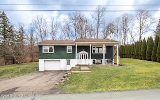 13 Donna Dr, Factoryville, PA 18419