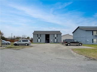 2703, 2712 Evergreen Cir, Bryan, TX 77801