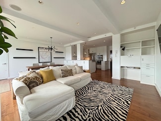 950 Massachusetts Ave Unit 607, Cambridge, MA 02139