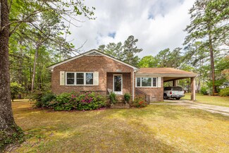 305 Parkwood Dr, Summerville, SC 29483
