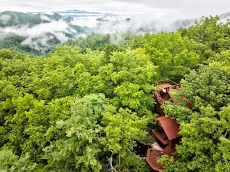 565 Silver Ridge Rd, Bryson City, NC 28713