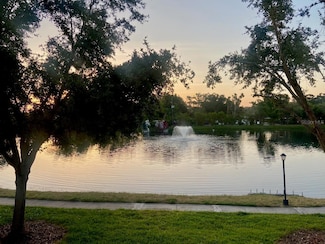 8125 112th St Unit 204, Seminole, FL 33772