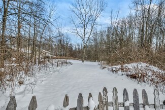 V/L Marks Rd, Strongsville, OH 44149