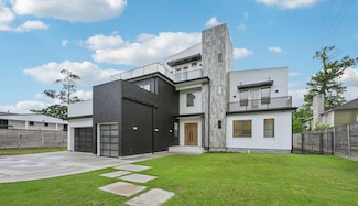3308 N Macgregor Way, Houston, TX 77004