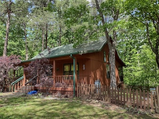 436 Mountain Creek Rd, Crossville, TN 38572