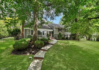 2 Inverness Ct, Millburn, NJ 07078