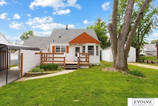 2909 Scott St, Omaha, NE 68112