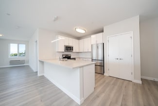 16 Bennett St Unit 405, Jersey City, NJ 07304