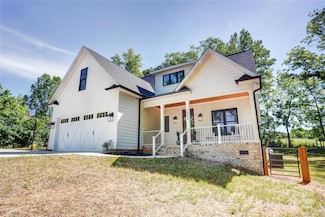1030 Little Cowgirl Ln, Cleveland, NC 27013