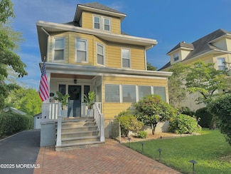 35 Cloverhill Place, Montclair, NJ 07042