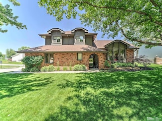 15394 Burt St, Omaha, NE 68154