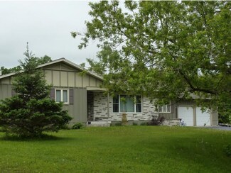 256 Dale Ave, Island Pond, VT 05846