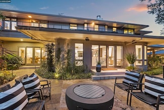 1121 Estates Dr, Lafayette, CA 94549