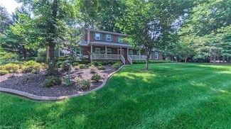 1901 Glenacre Ct, Kernersville, NC 27284