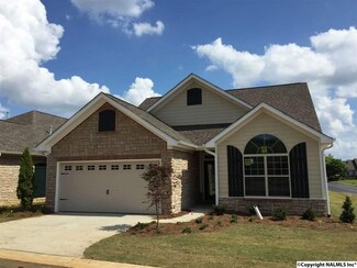 14 Cedar Holly Ln SE, Brownsboro, AL 35741
