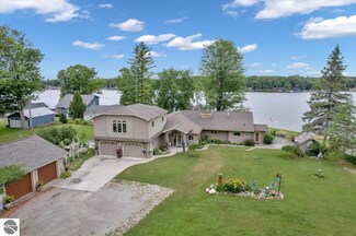 8030 Long Lake Rd, Hale, MI 48739