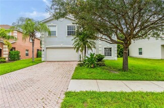 2837 Inlet Cove Ln W, Naples, FL 34120