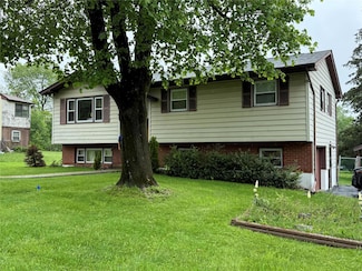 12 Derick Dr, Fishkill, NY 12524