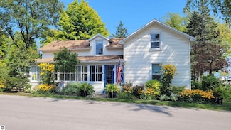 302 N Rose St, North Port, MI 49670