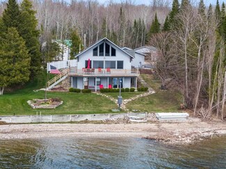 1397 Mountain Rd, East Jordan, MI 49727