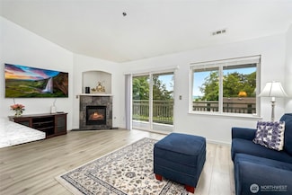 901 E Marine View Dr Unit 206, Everett, WA 98201
