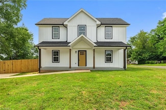 2500 Lomond St, Winston Salem, NC 27127