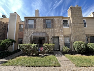 9901 Sharpcrest St Unit L8, Houston, TX 77036