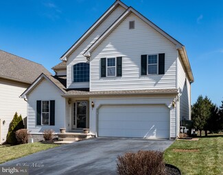 775 Thomas Armor Dr, Windsor, PA 17366