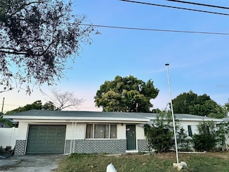 8537 74th Ave N, Seminole, FL 33777